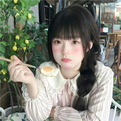 公园里的女孩